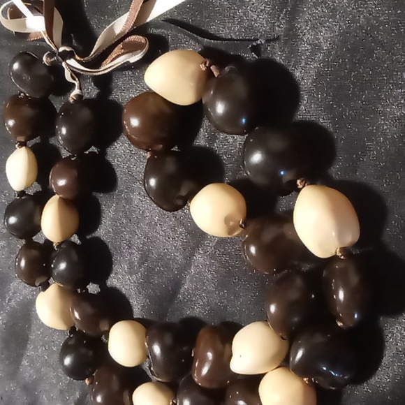 Large wooden beaded statement necklaces 2 brown black & tan - Picture 3 of 7